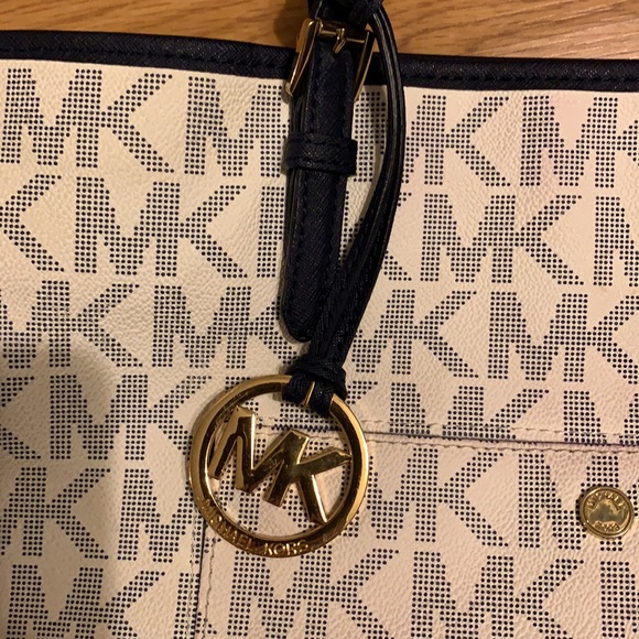 Michael Kors shoulder bag - Picture 6 of 16